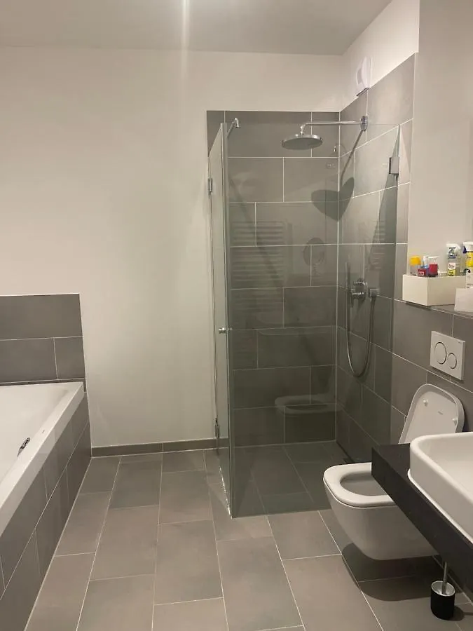 3-Zimmer Wohnung Im Zentrum Dues Dusseldorf Germany